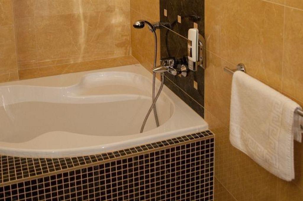 Hotel River ニトラ 部屋 写真